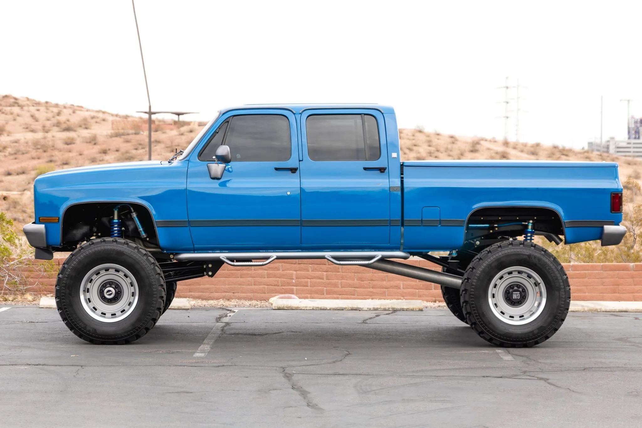 Custom 1989 GMC R3500 Crew Cab 4×4 - 2