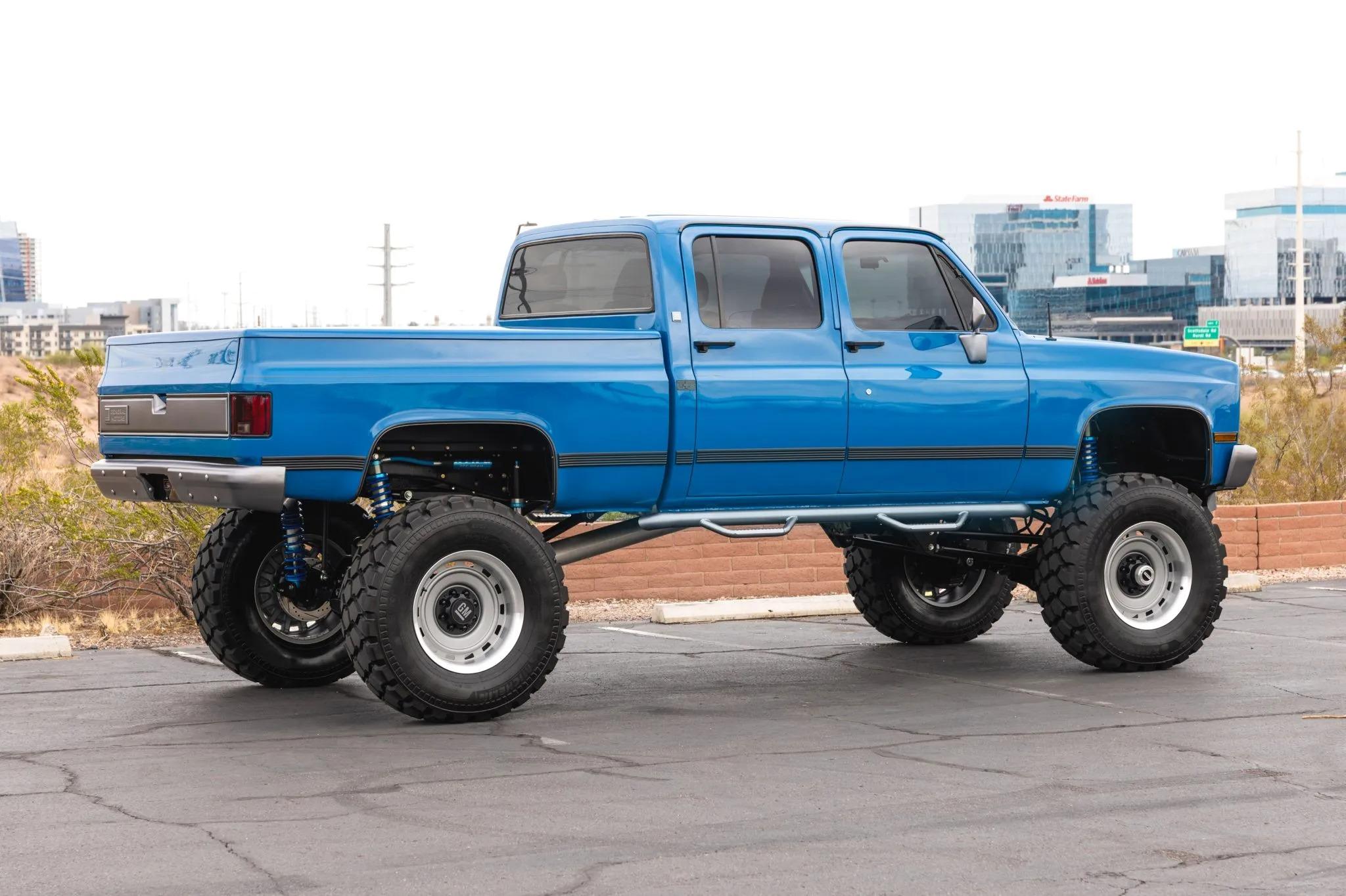Custom 1989 GMC R3500 Crew Cab 4×4 - 4