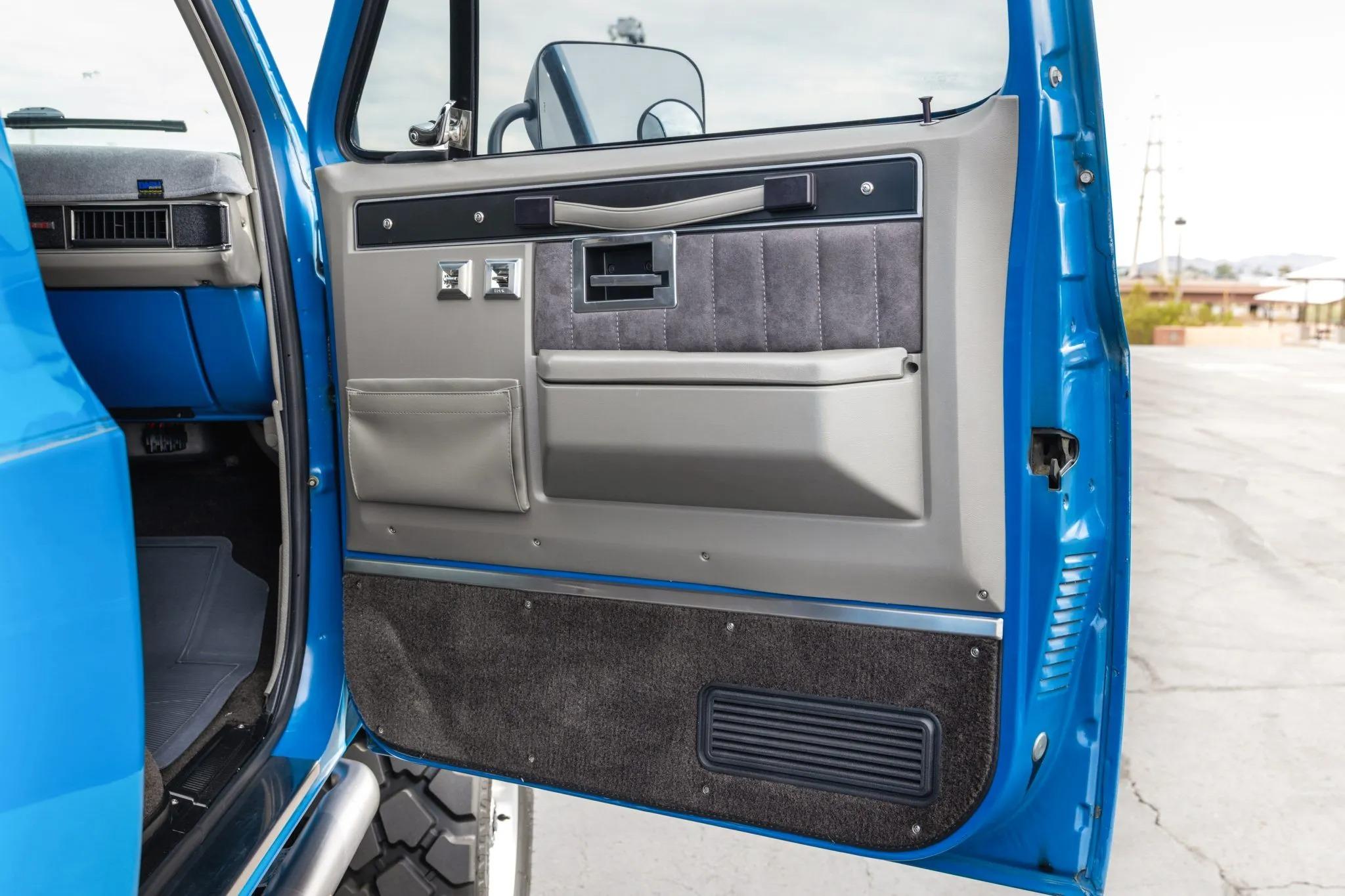 Custom 1989 GMC R3500 Crew Cab 4×4