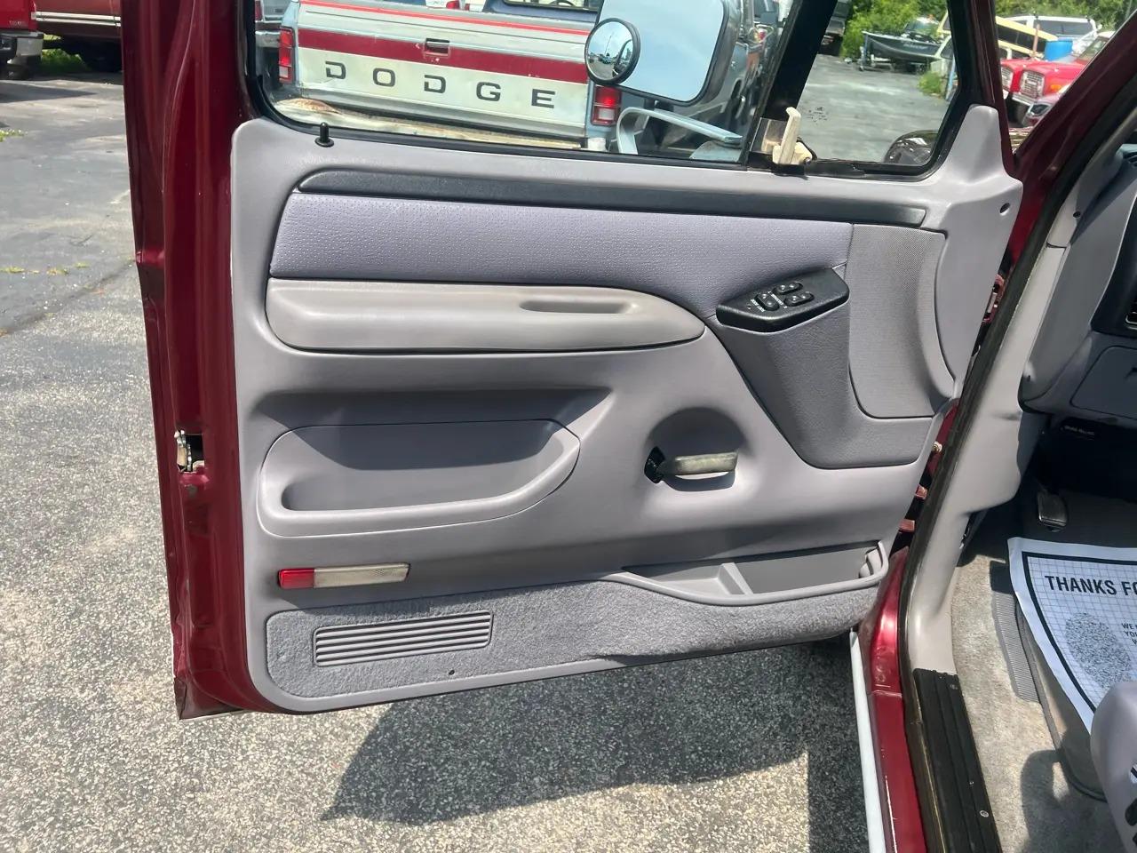 1996 Ford F-150 XLT