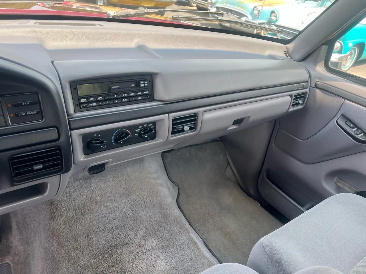 1996 Ford F-150 XLT