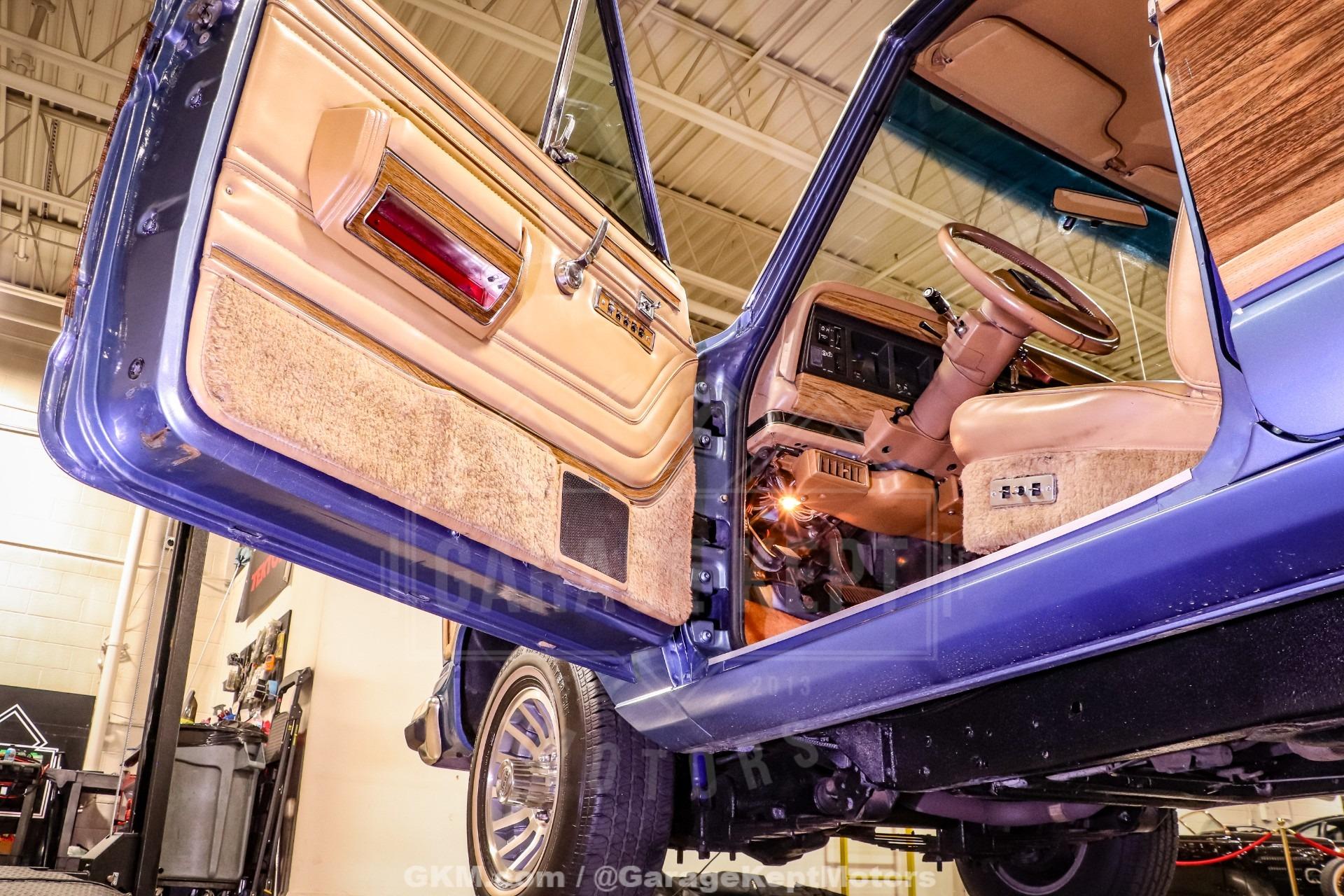 1987 Jeep Grand Wagoneer
