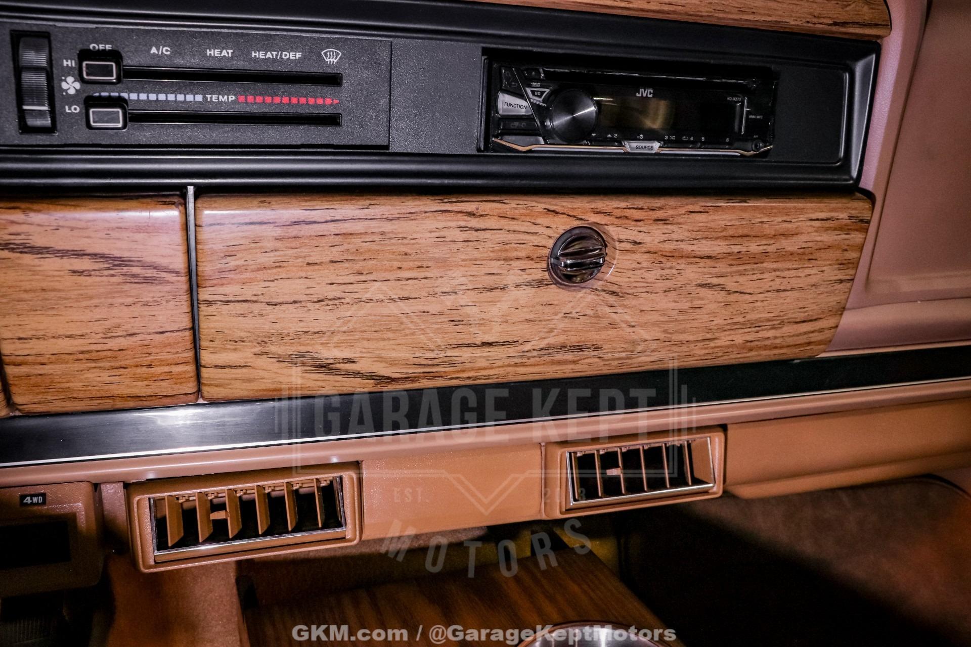 1987 Jeep Grand Wagoneer
