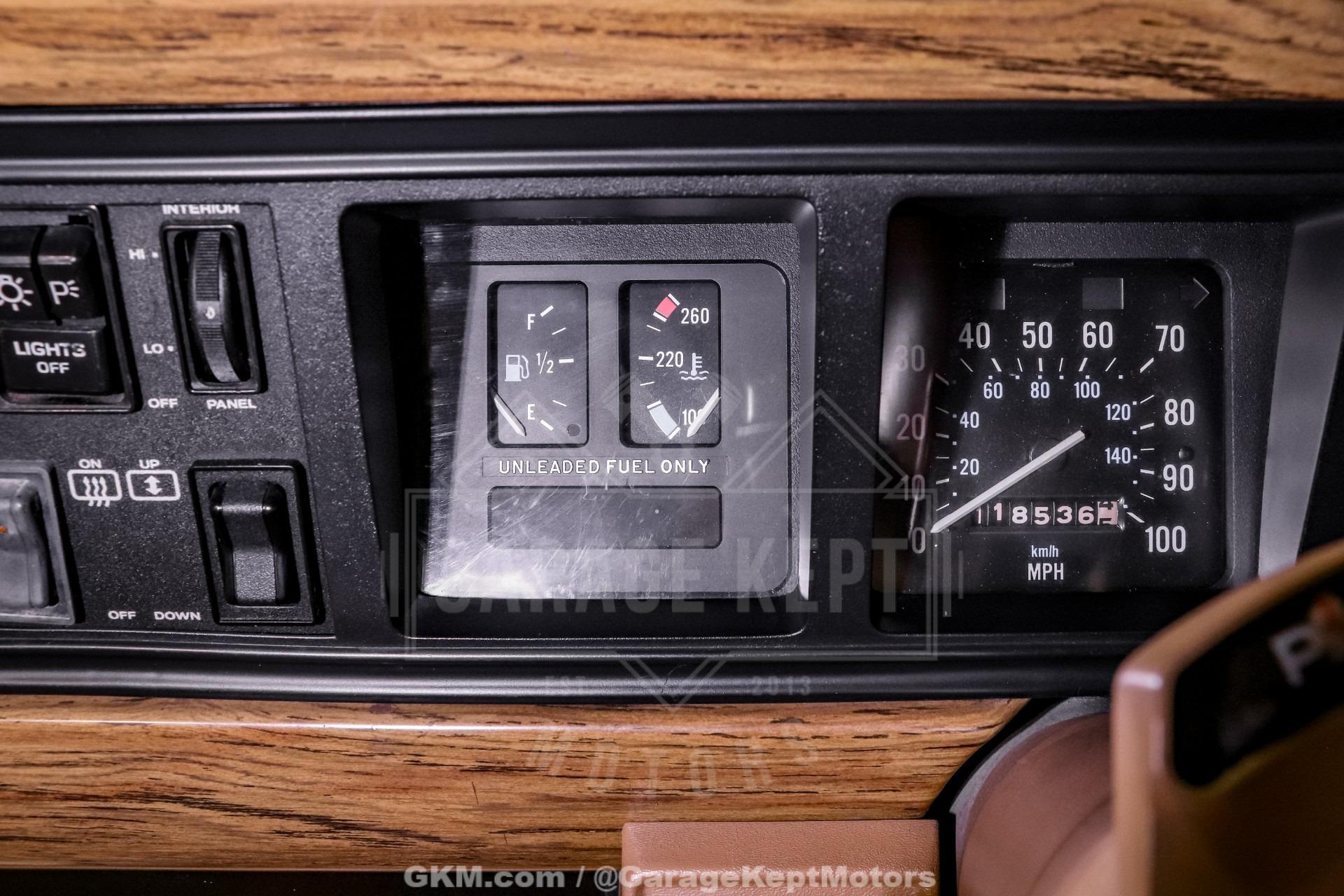1987 Jeep Grand Wagoneer