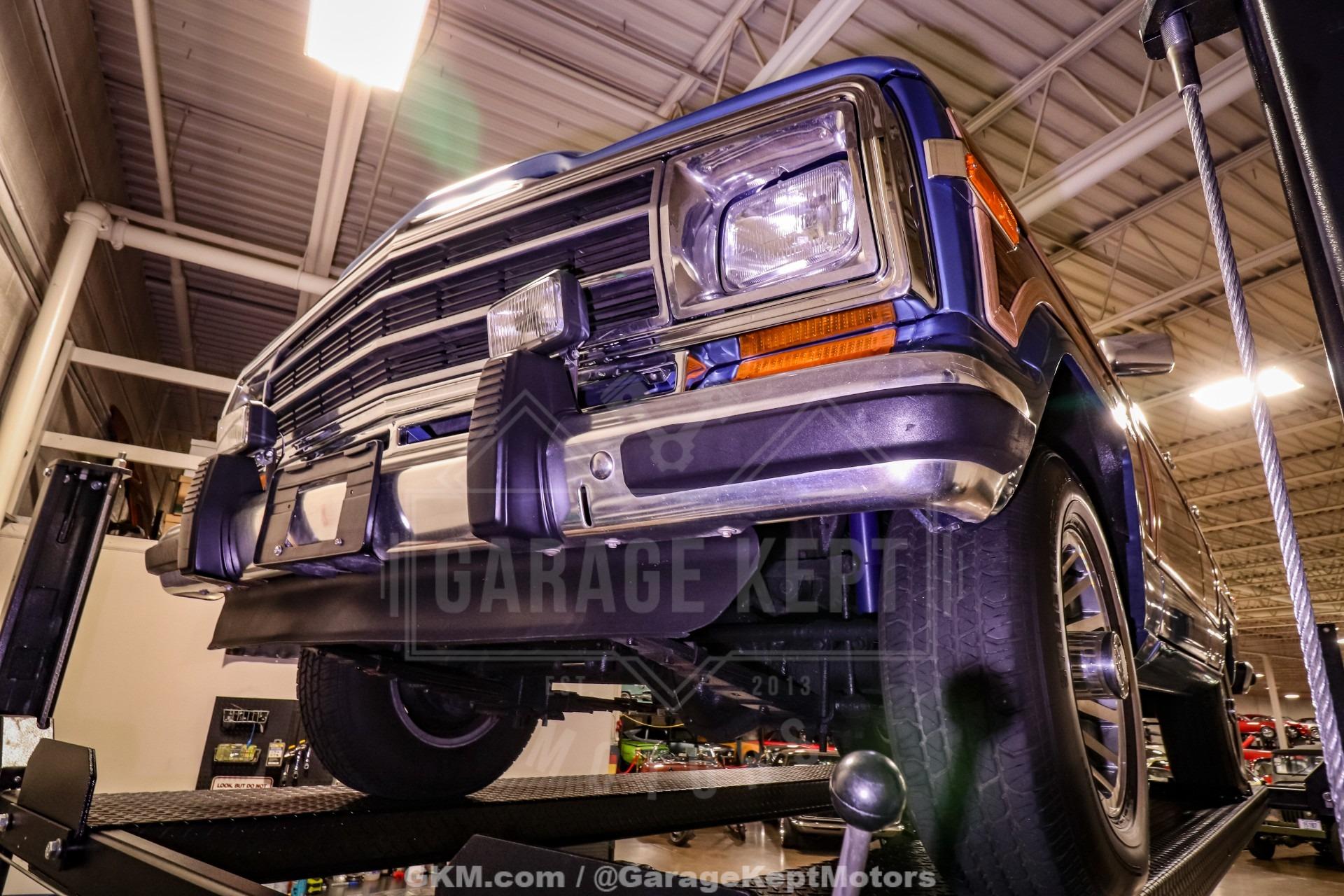 1987 Jeep Grand Wagoneer