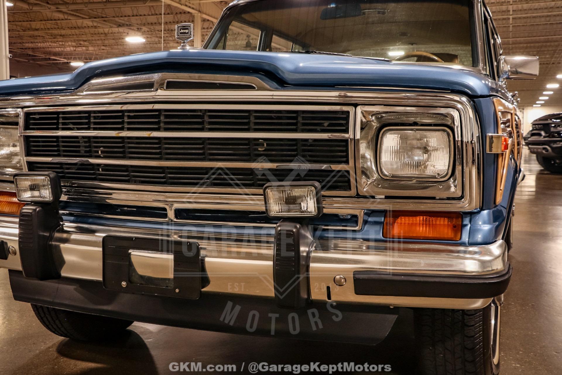 1987 Jeep Grand Wagoneer