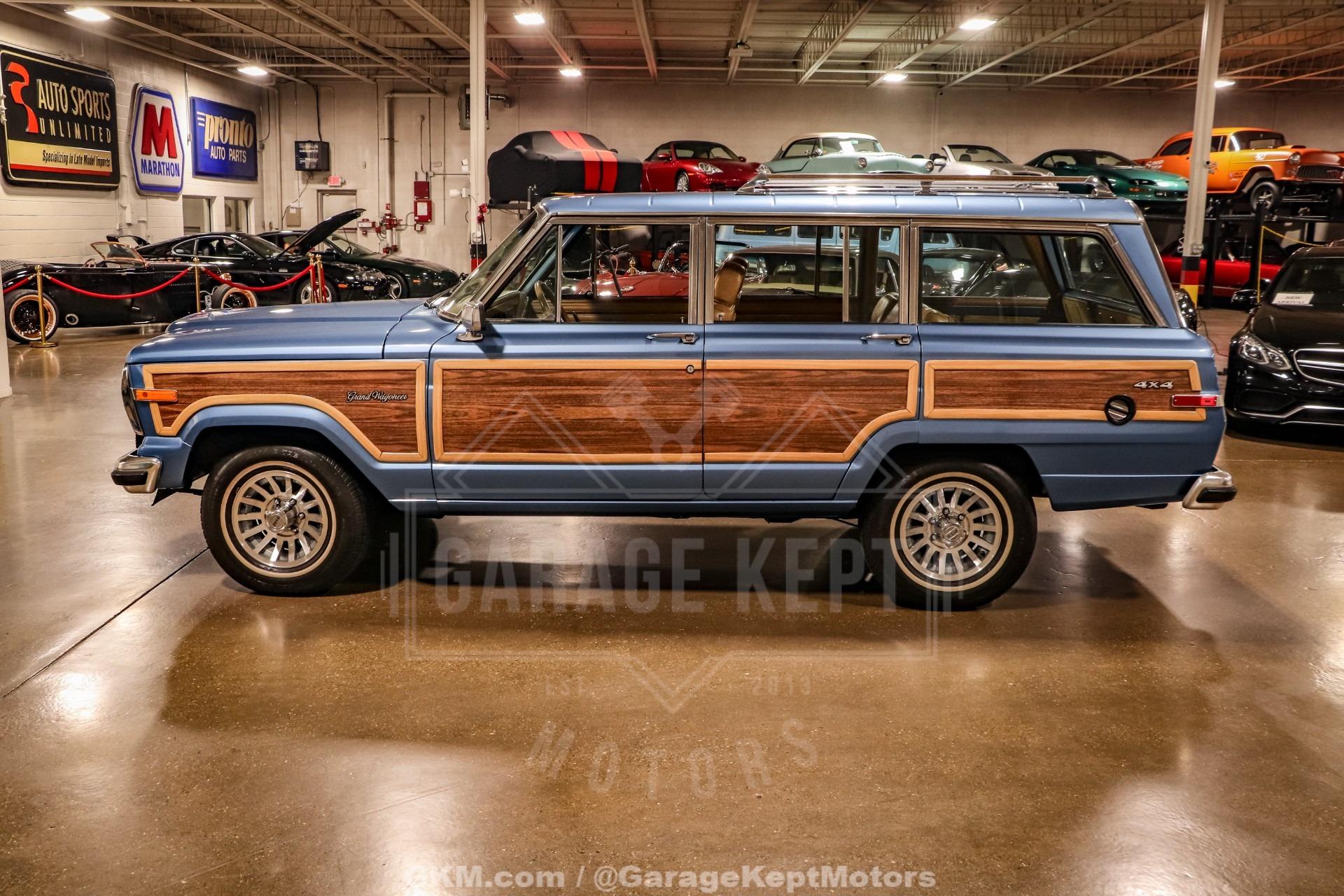 1987 Jeep Grand Wagoneer - 2
