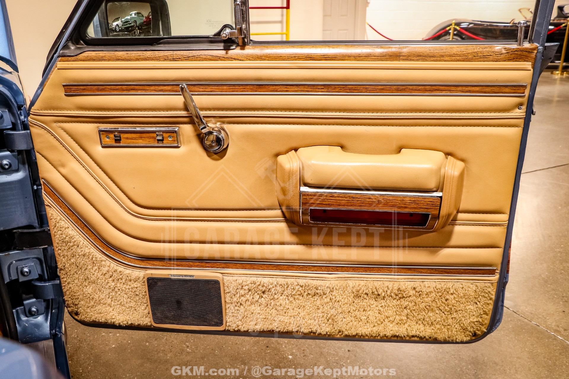 1987 Jeep Grand Wagoneer