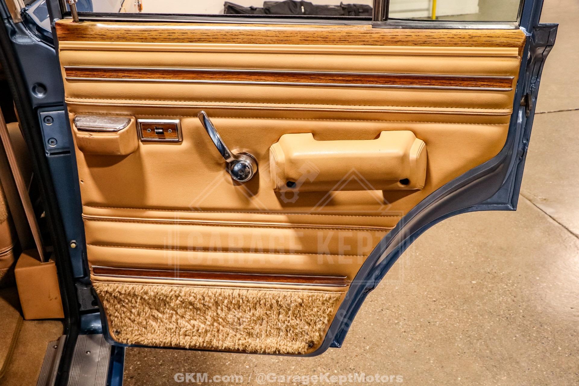 1987 Jeep Grand Wagoneer