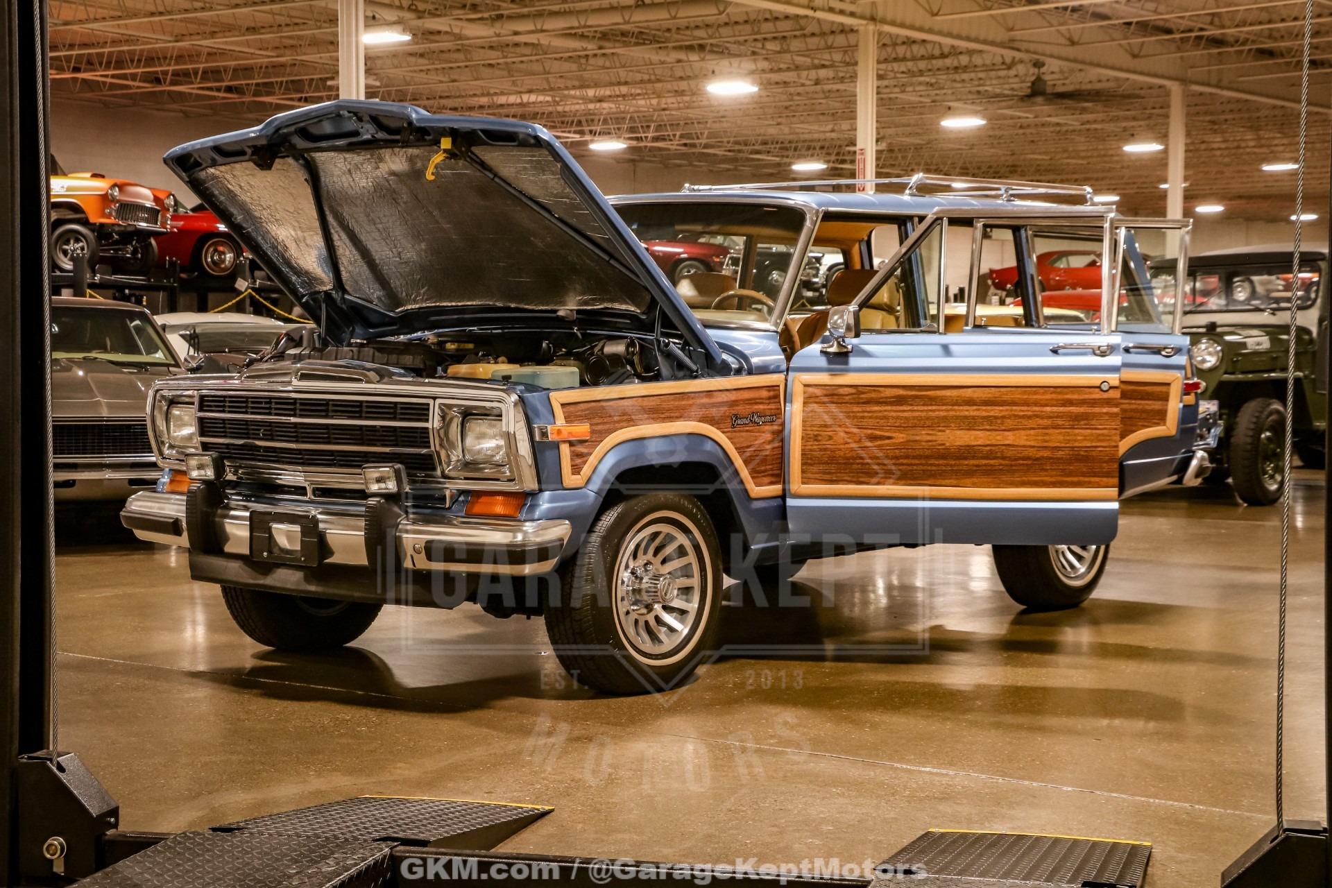 1987 Jeep Grand Wagoneer