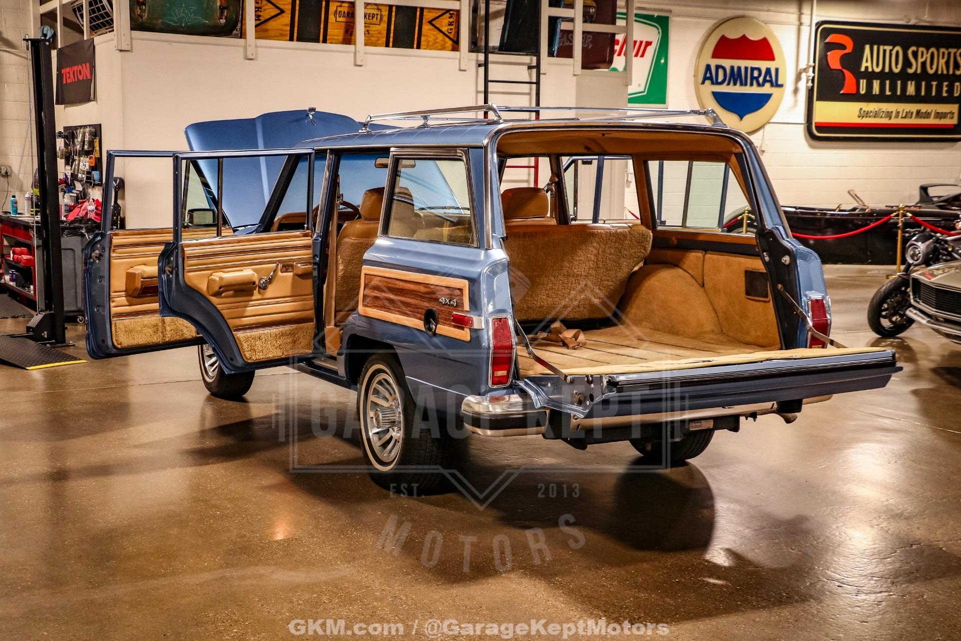 1987 Jeep Grand Wagoneer