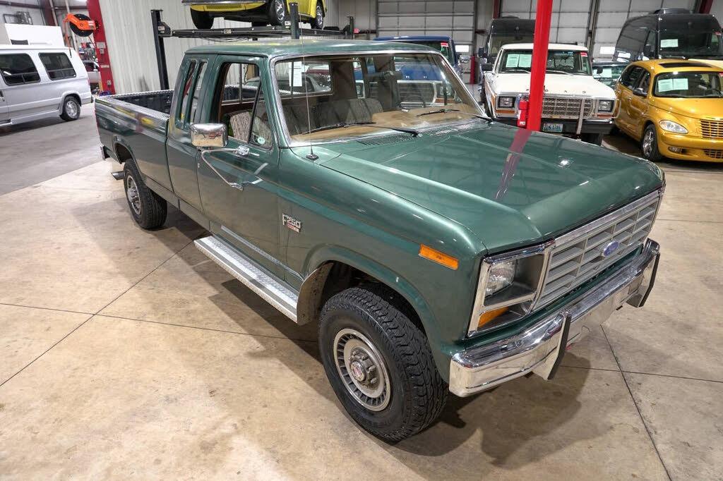 52k-Mile 1986 Ford F-250 4x4