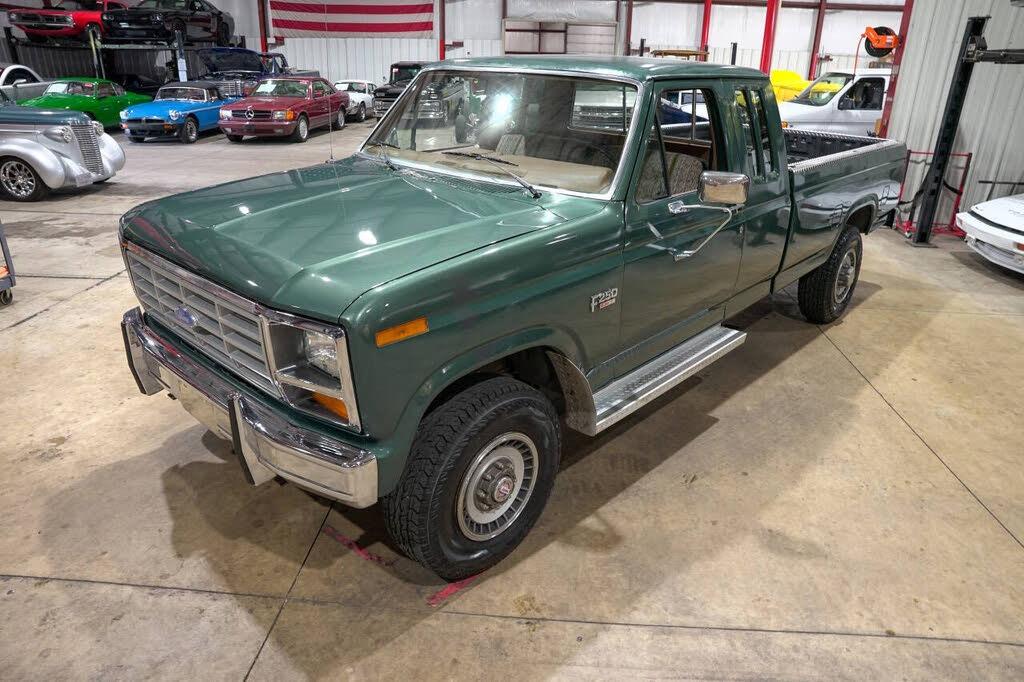 52k-Mile 1986 Ford F-250 4x4