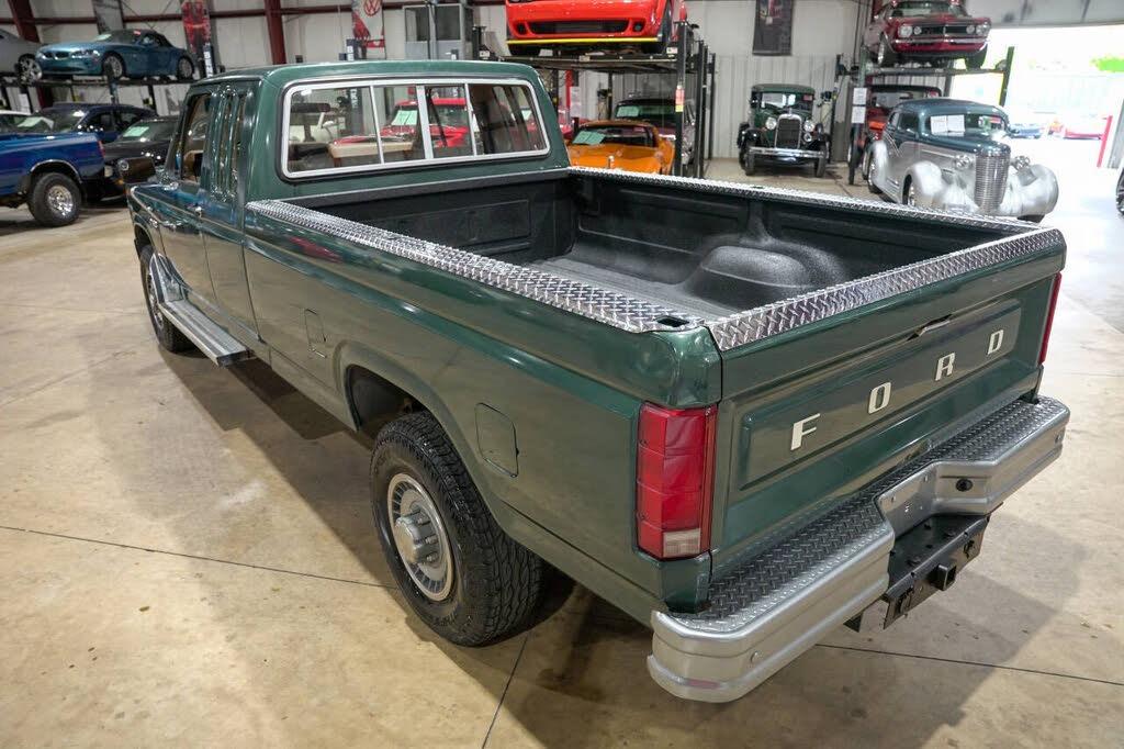 52k-Mile 1986 Ford F-250 4x4
