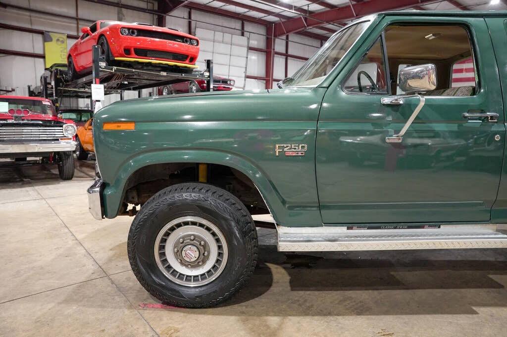 52k-Mile 1986 Ford F-250 4x4 - 2