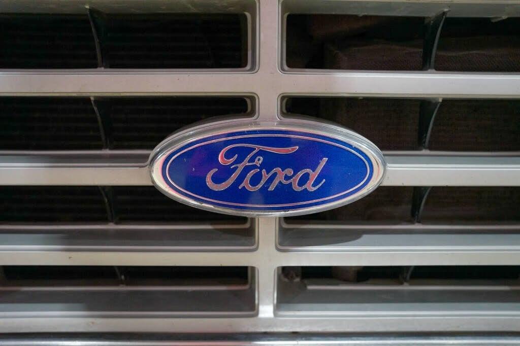 52k-Mile 1986 Ford F-250 4x4