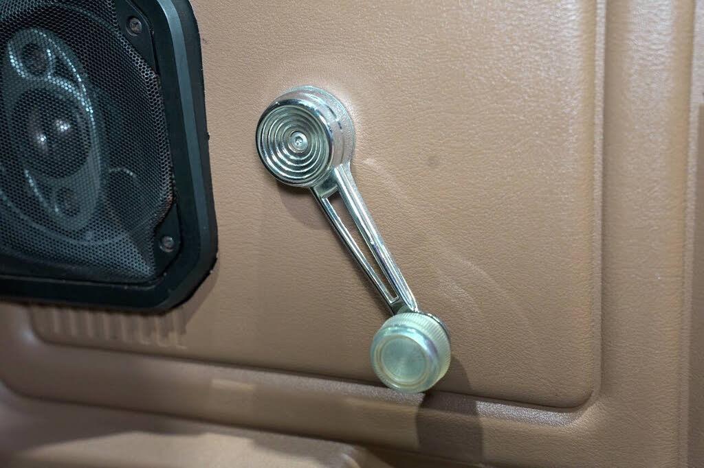 52k-Mile 1986 Ford F-250 4x4