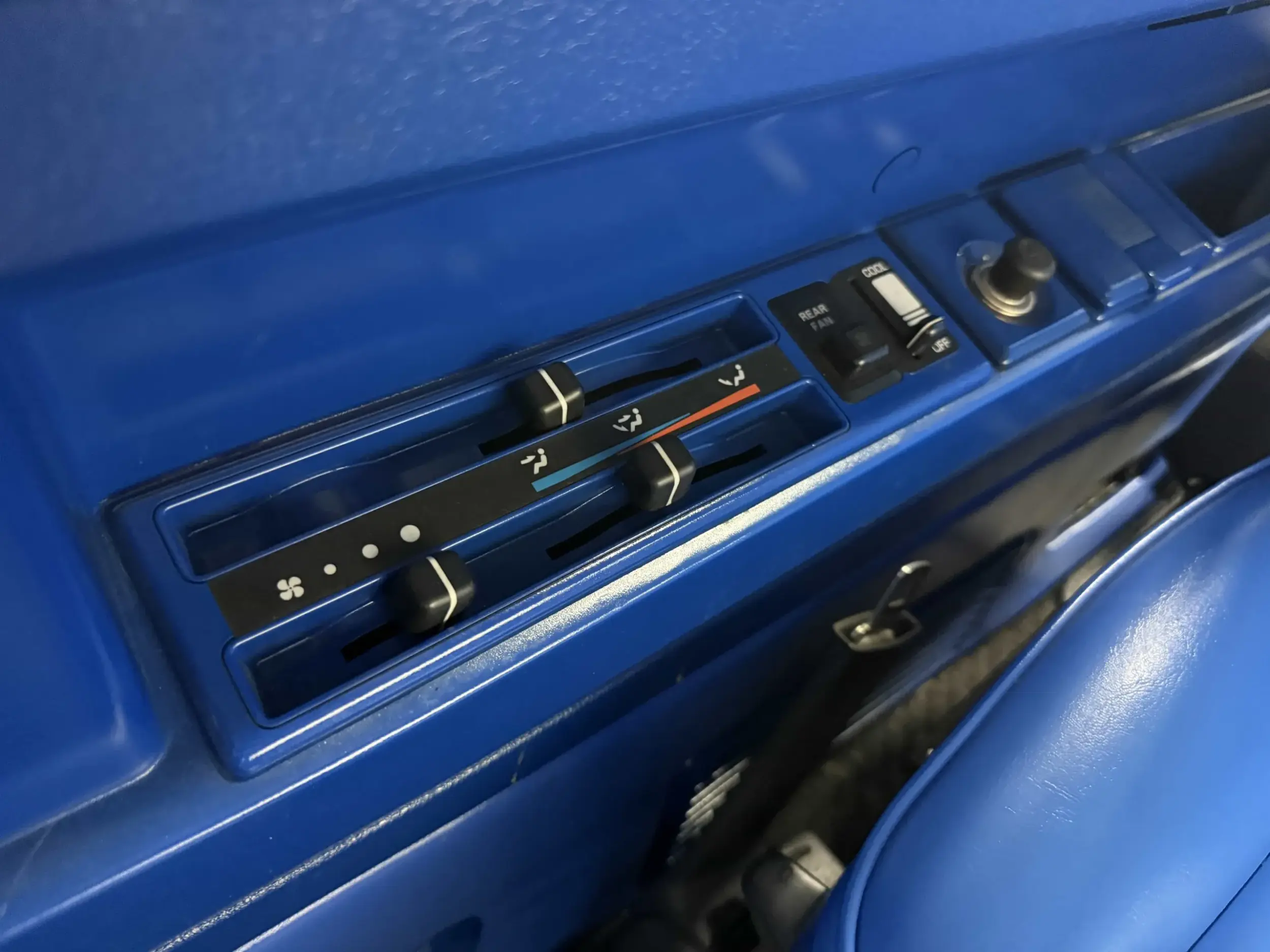 Lifted 1993 Mitsubishi Delica L300