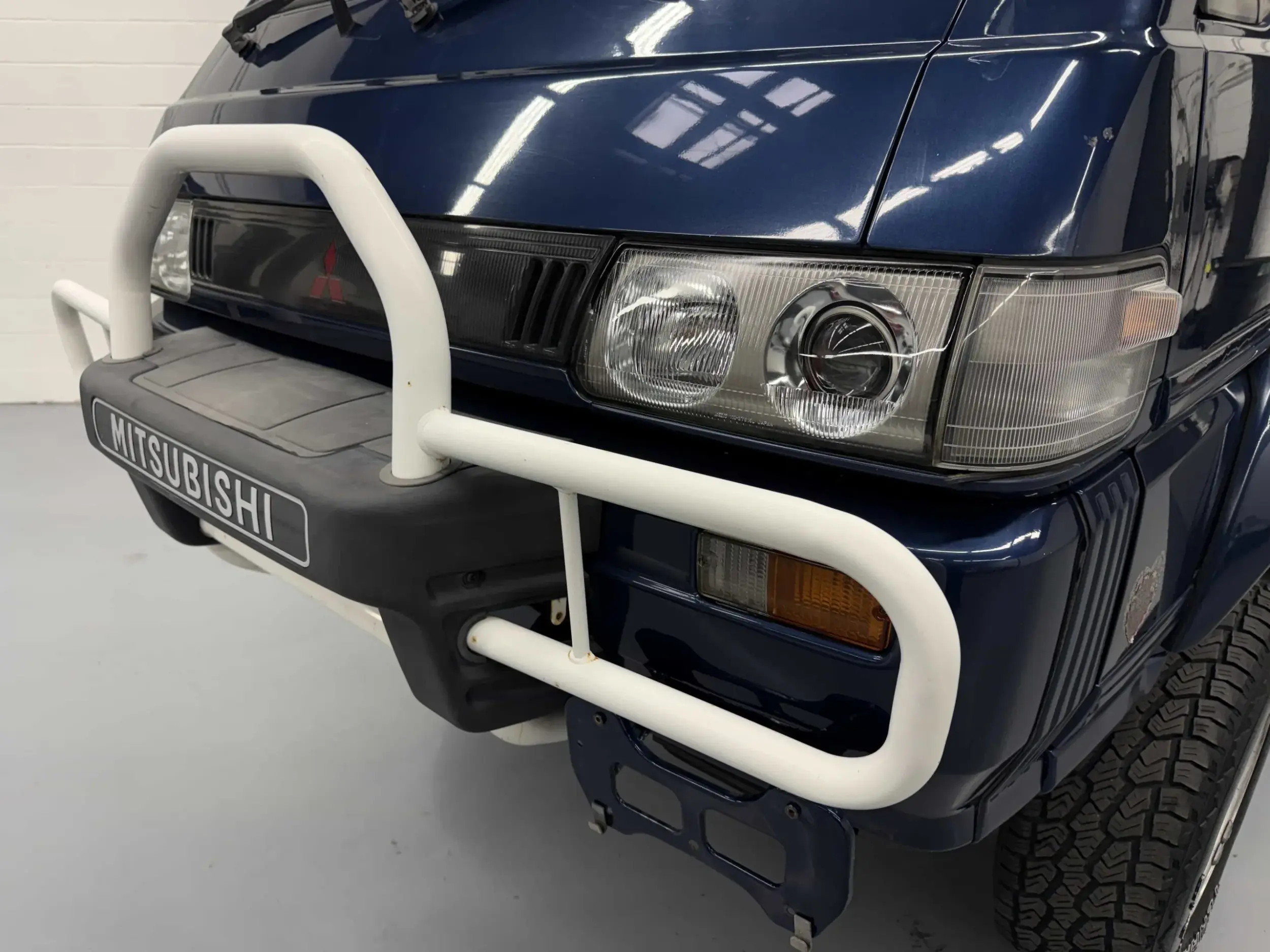 Lifted 1993 Mitsubishi Delica L300