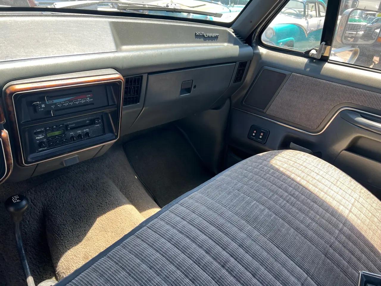 1991 Ford F-250 XLT Lariat