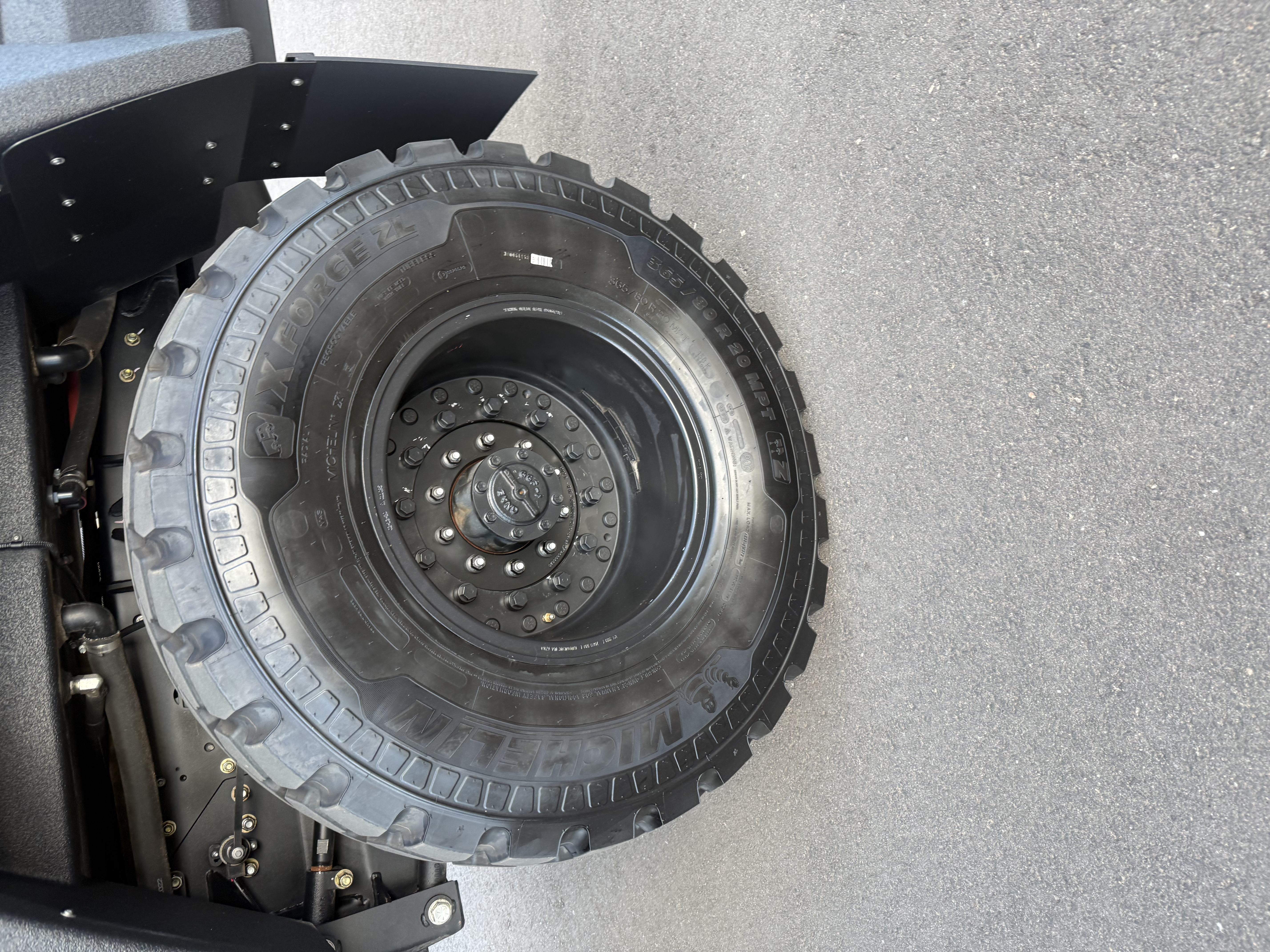 2023 EarthRoamer XV-LTi 118