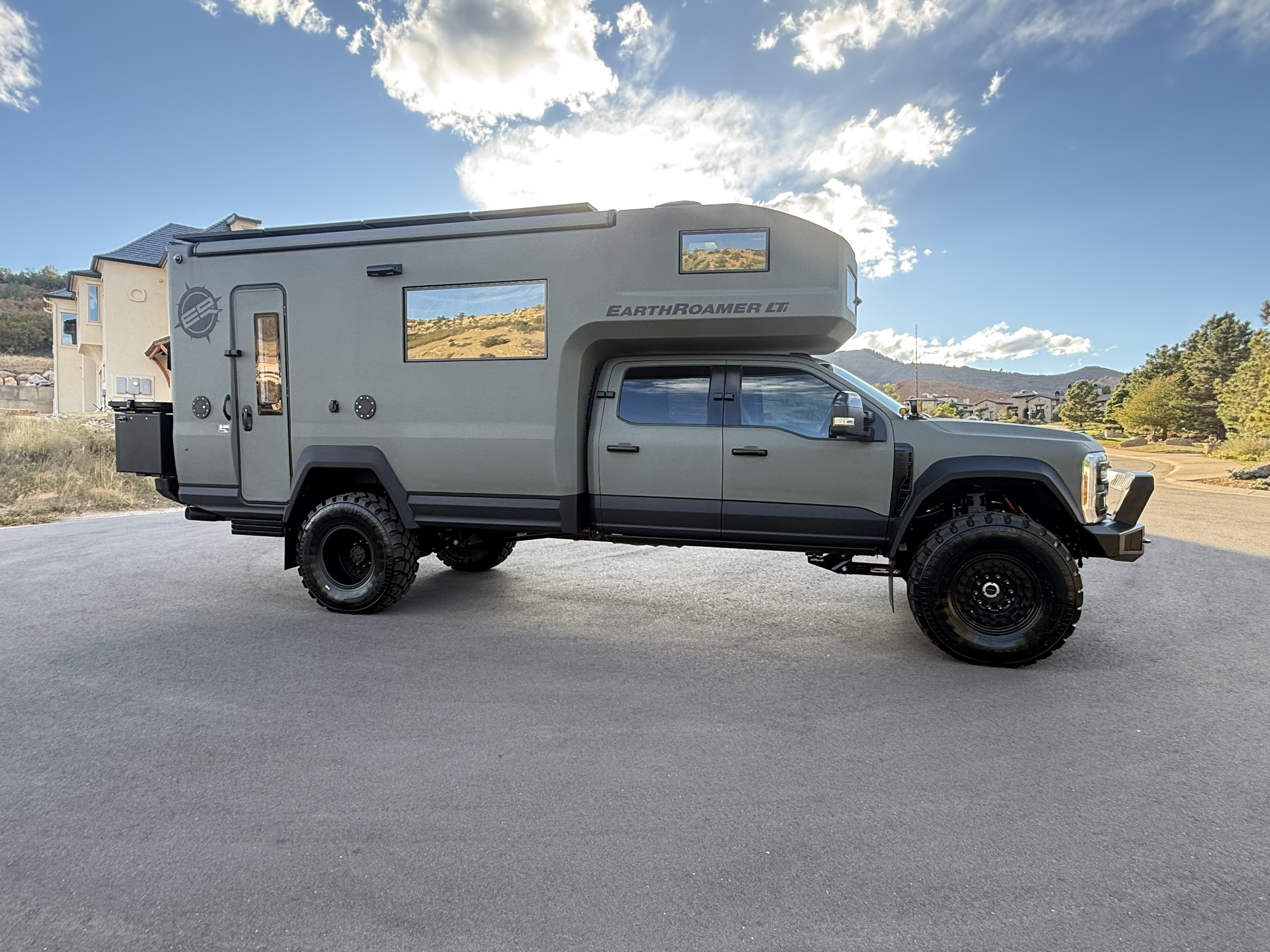 2023 EarthRoamer XV-LTi 118 - 3