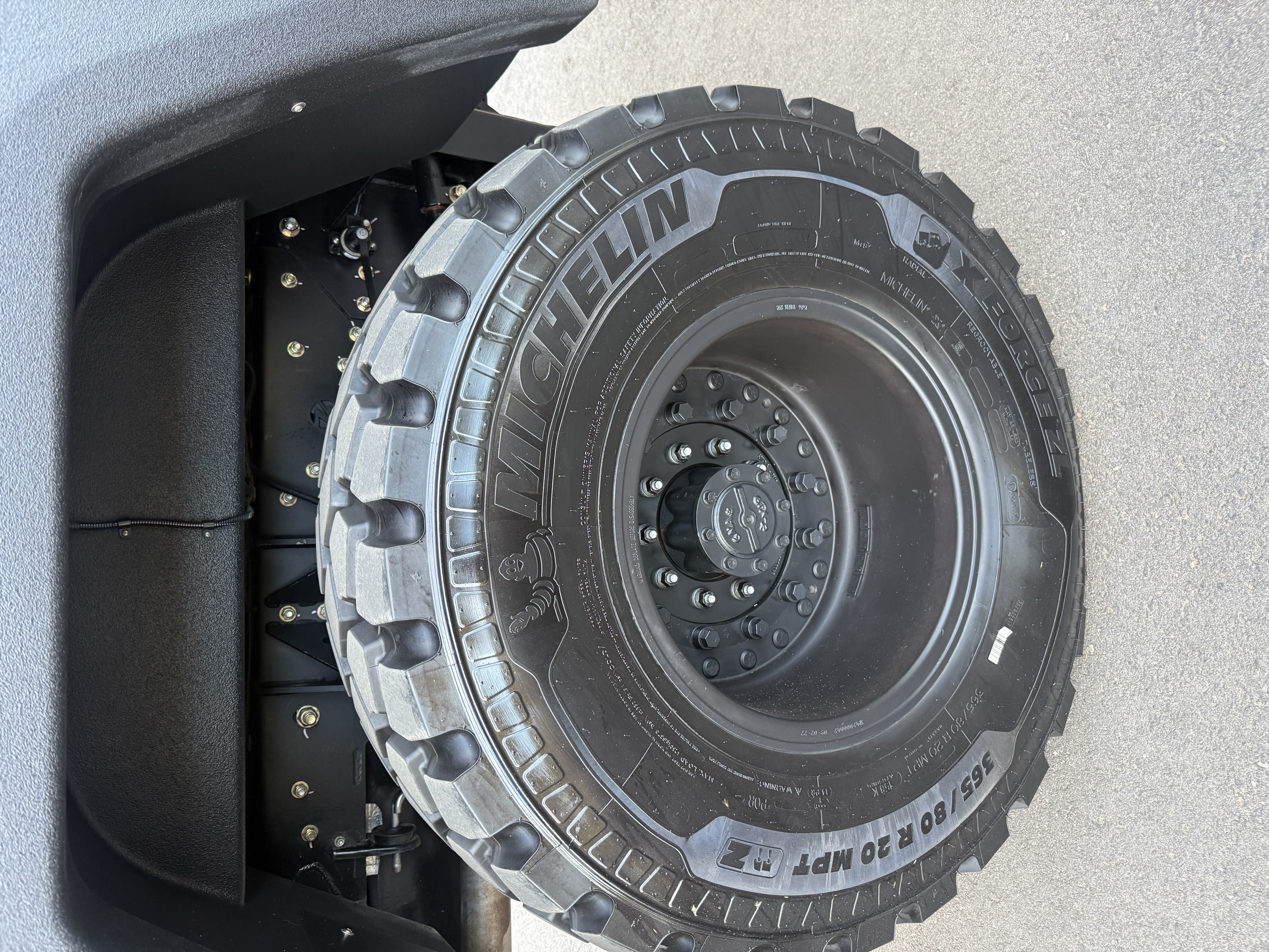 2023 EarthRoamer XV-LTi 118