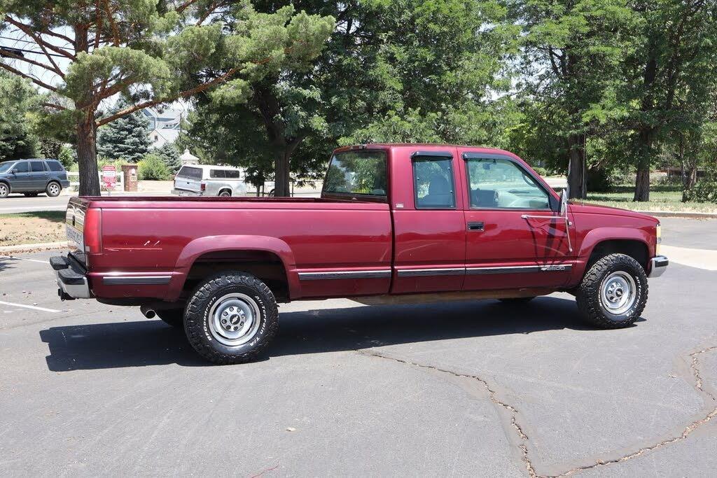 1995 Chevrolet K2500 Cheyenne - 3
