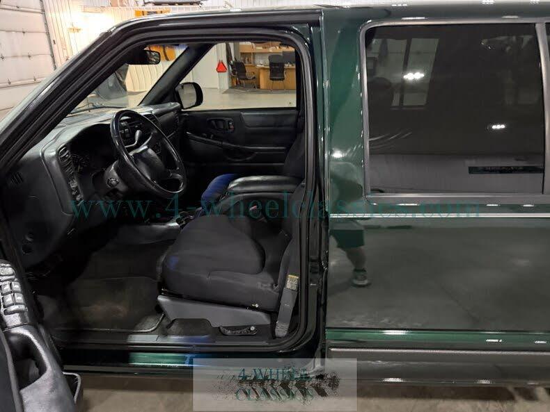 2003 Chevrolet S-10 LS
