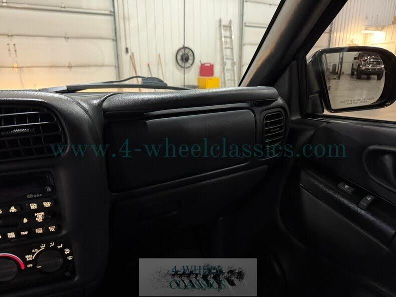 2003 Chevrolet S-10 LS