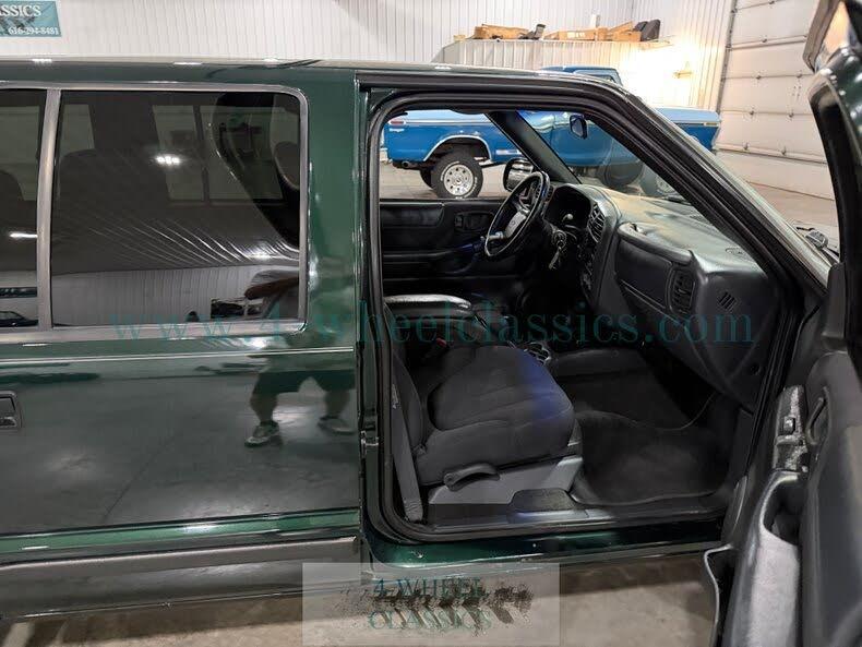 2003 Chevrolet S-10 LS