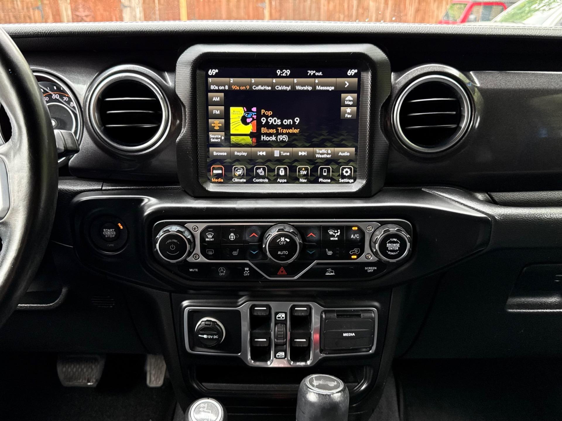 2021 Jeep Wrangler Unlimited Sahara Altitude