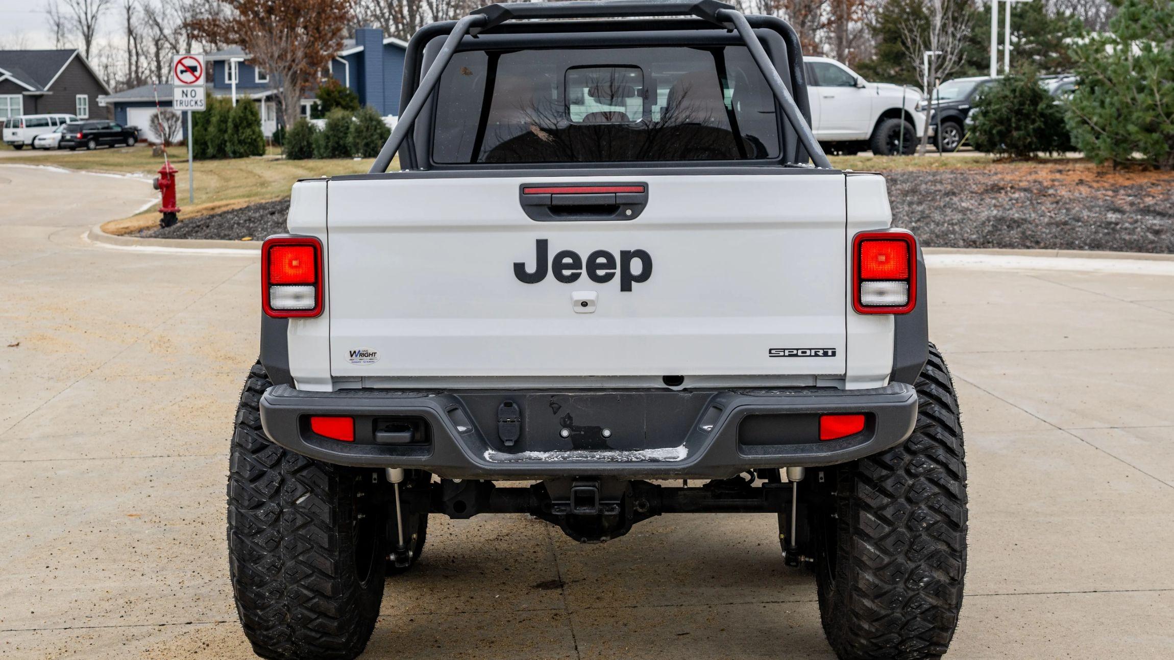 Sold: 2021 Jeep Gladiator Sport 6×4