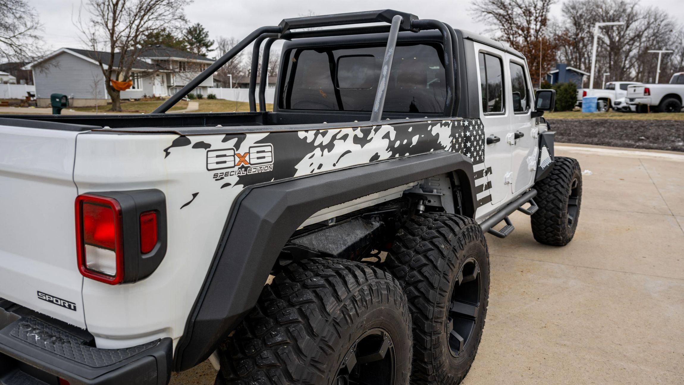 Sold: 2021 Jeep Gladiator Sport 6×4