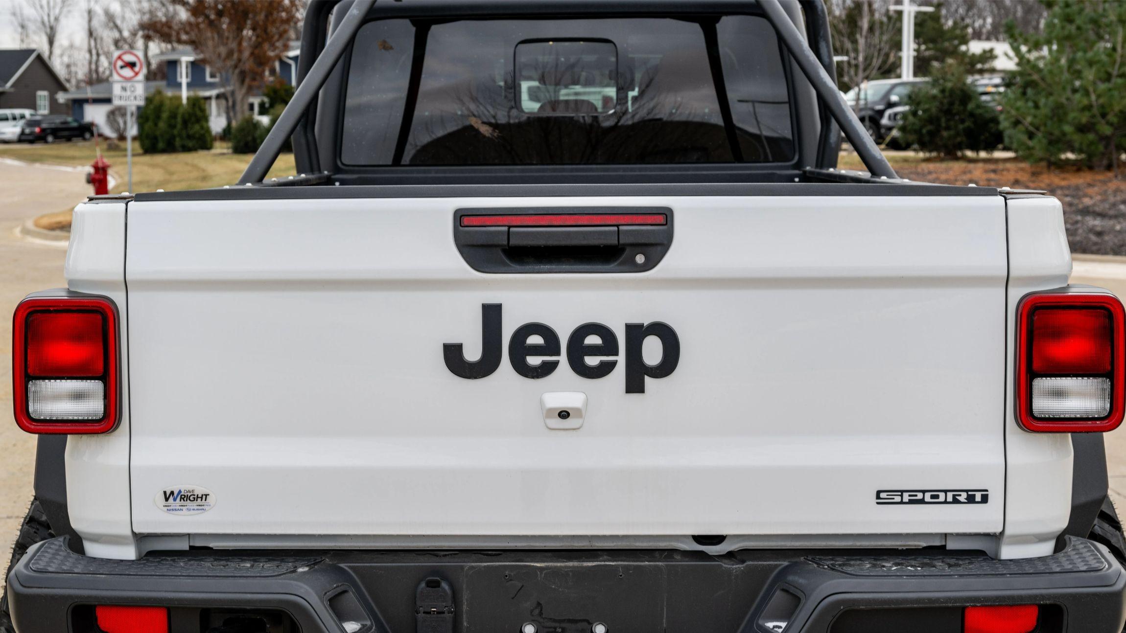Sold: 2021 Jeep Gladiator Sport 6×4
