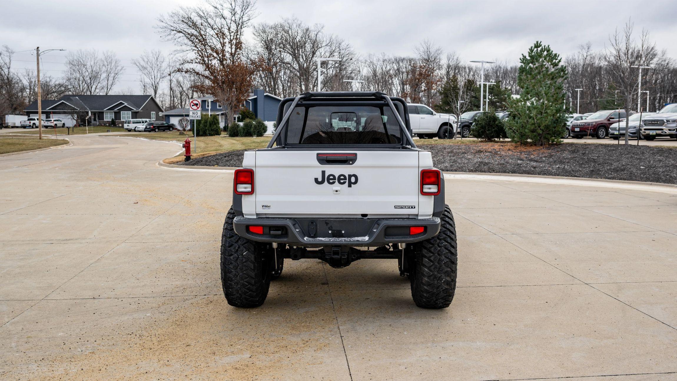 Sold: 2021 Jeep Gladiator Sport 6×4