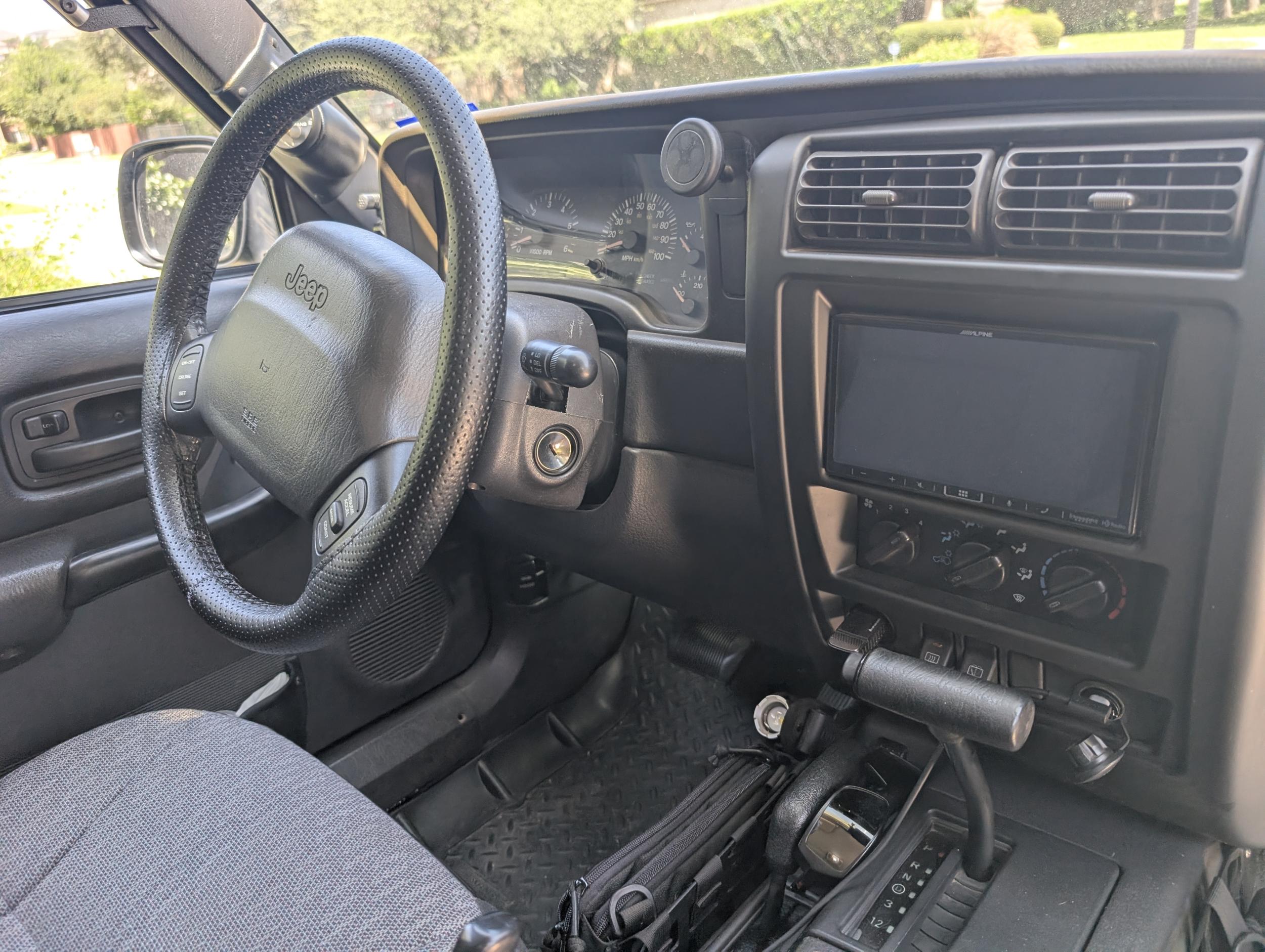 Heavily-Modified 2000 Jeep Cherokee Sport