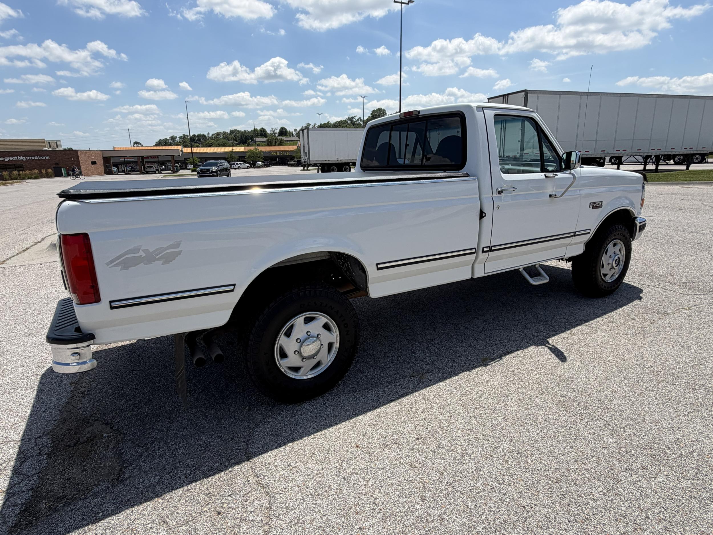 1995 Ford F-250 XLT - 4