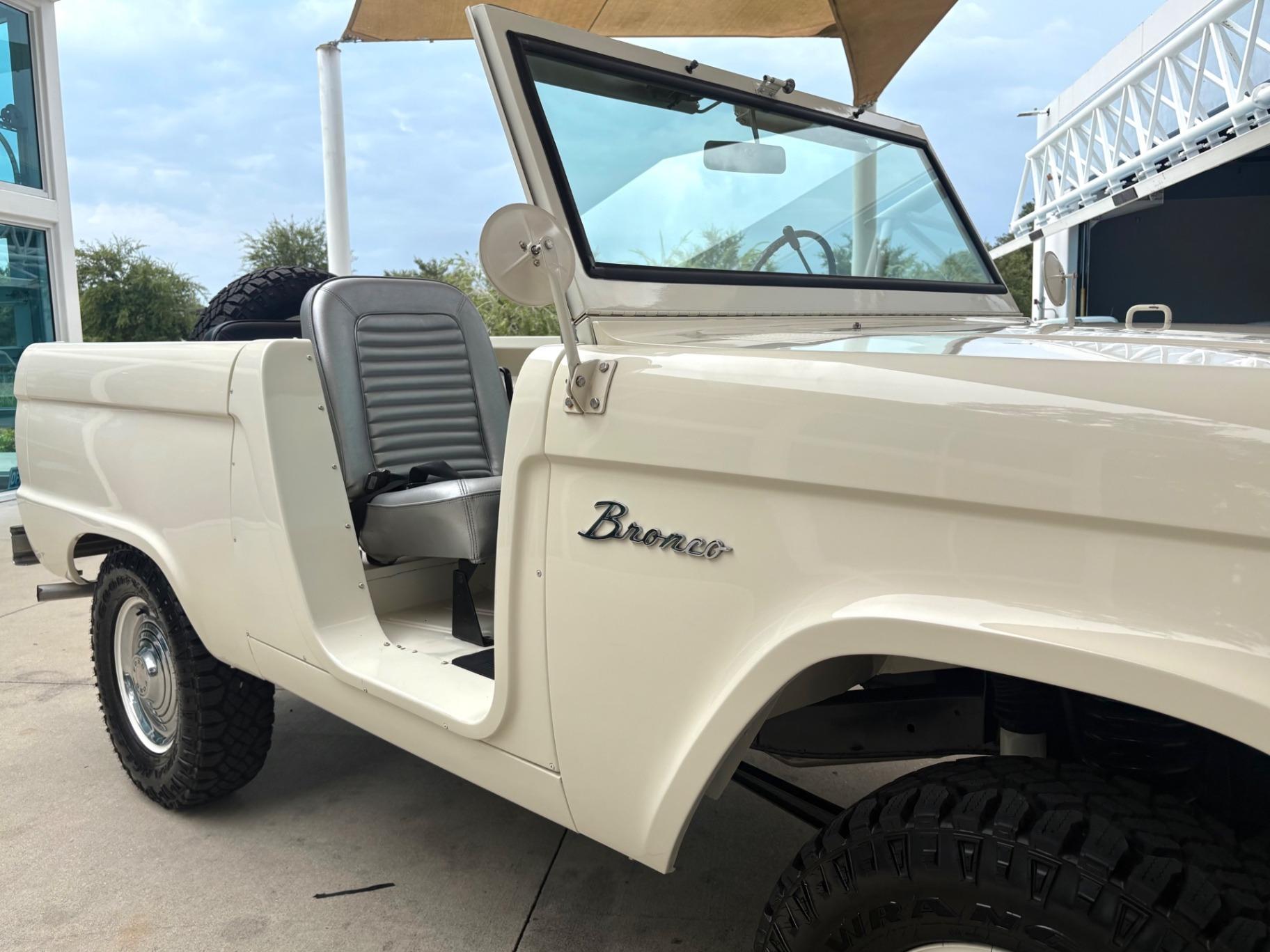 1966 Ford Bronco U13 Roadster