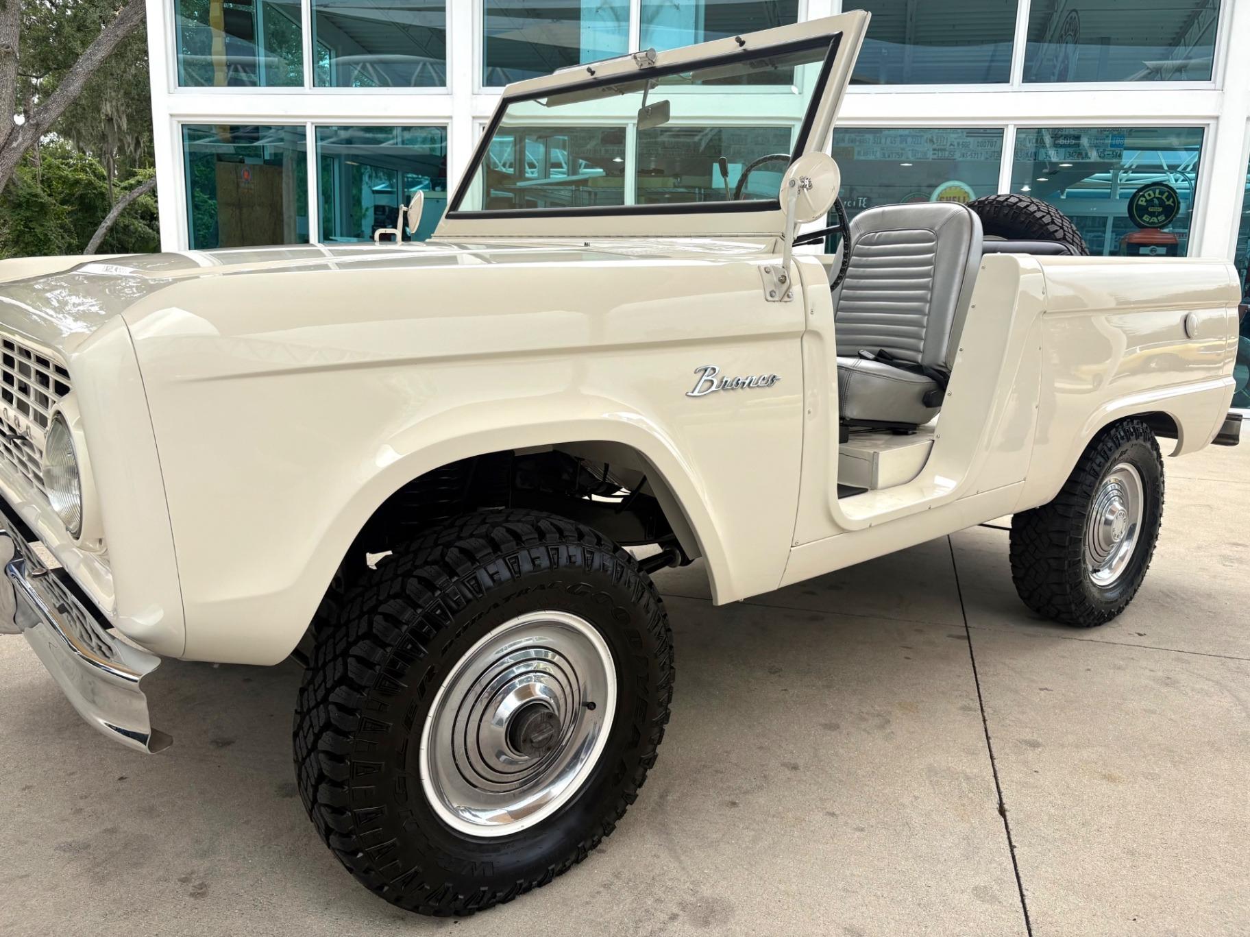 1966 Ford Bronco U13 Roadster
