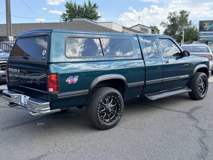1994 Dodge Dakota SLT - 3