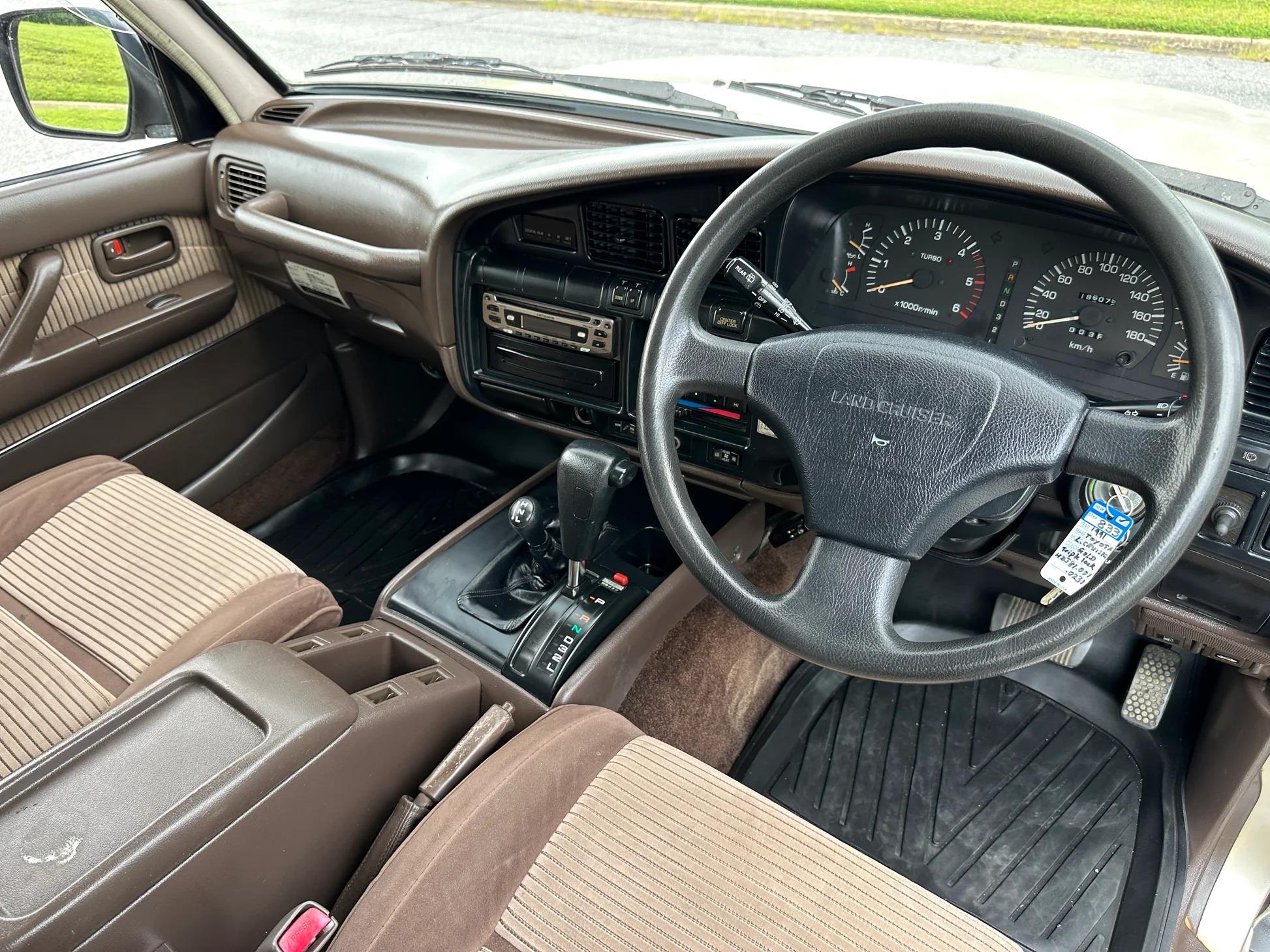 Triple-Locked 1991 Toyota Land Cruiser HDJ81 VX