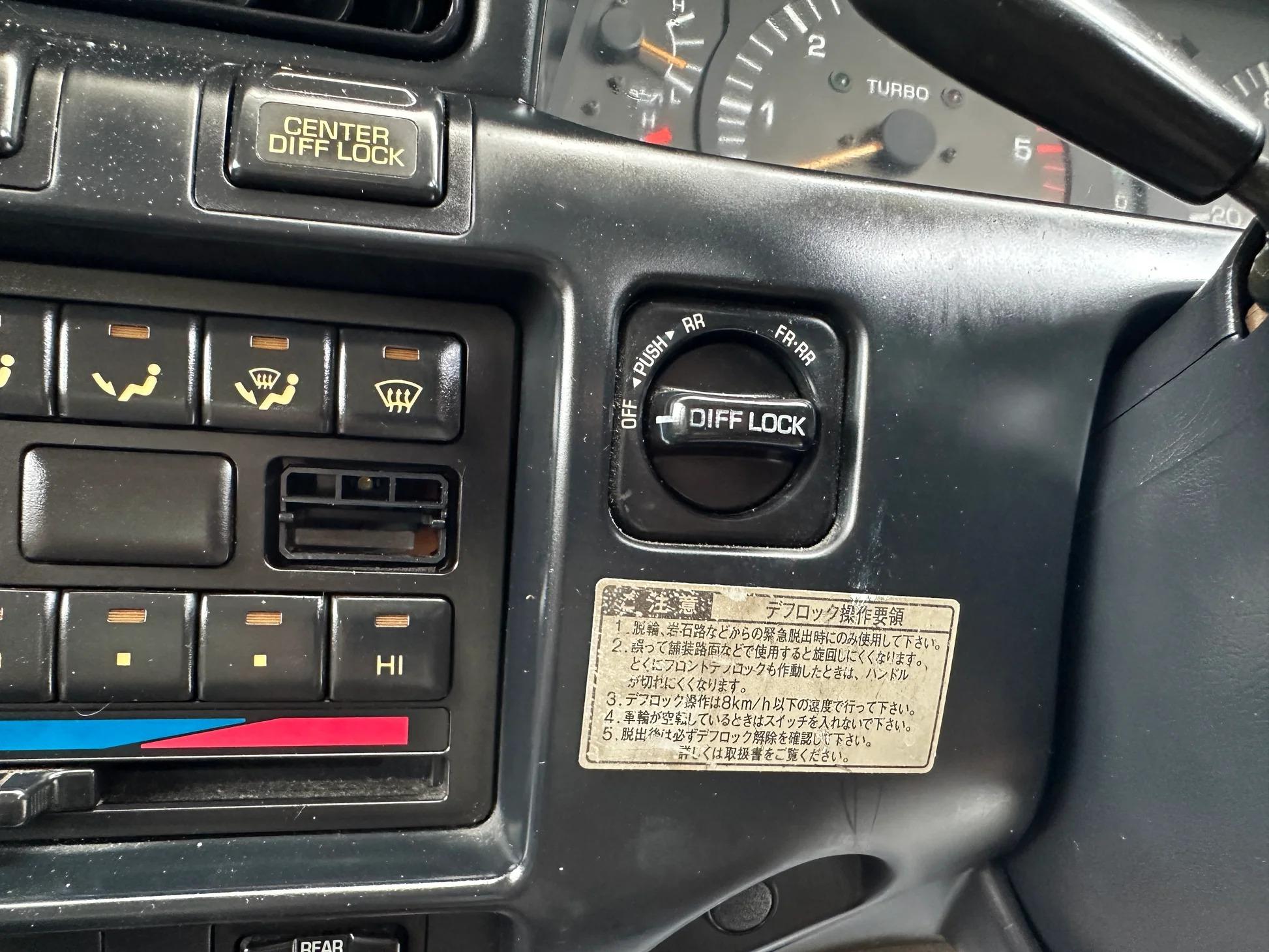 Triple-Locked 1991 Toyota Land Cruiser HDJ81 VX
