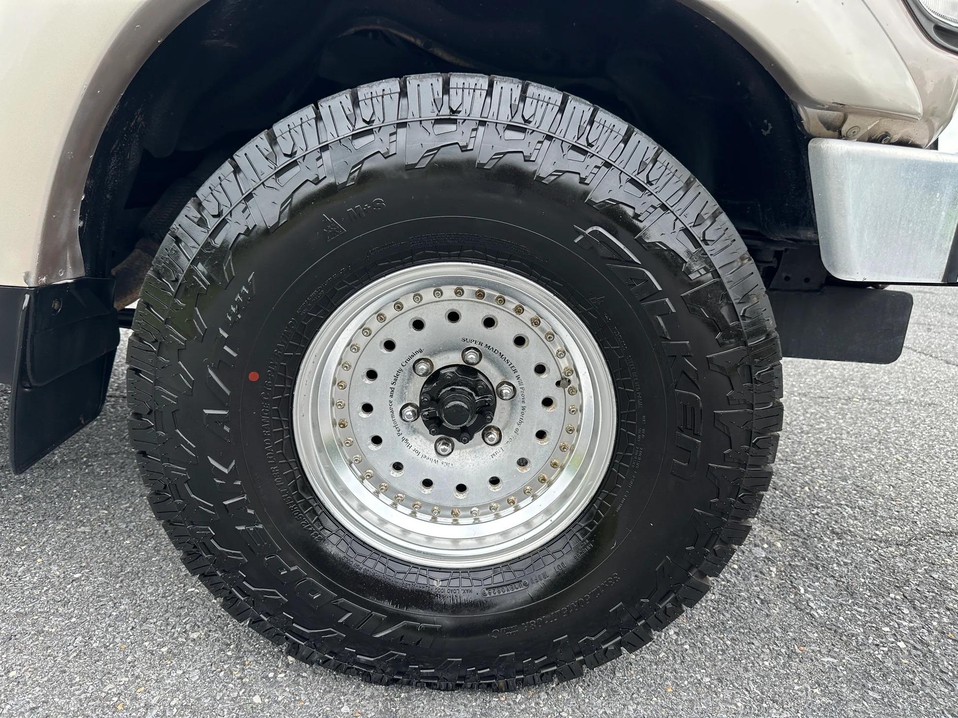 Triple-Locked 1991 Toyota Land Cruiser HDJ81 VX