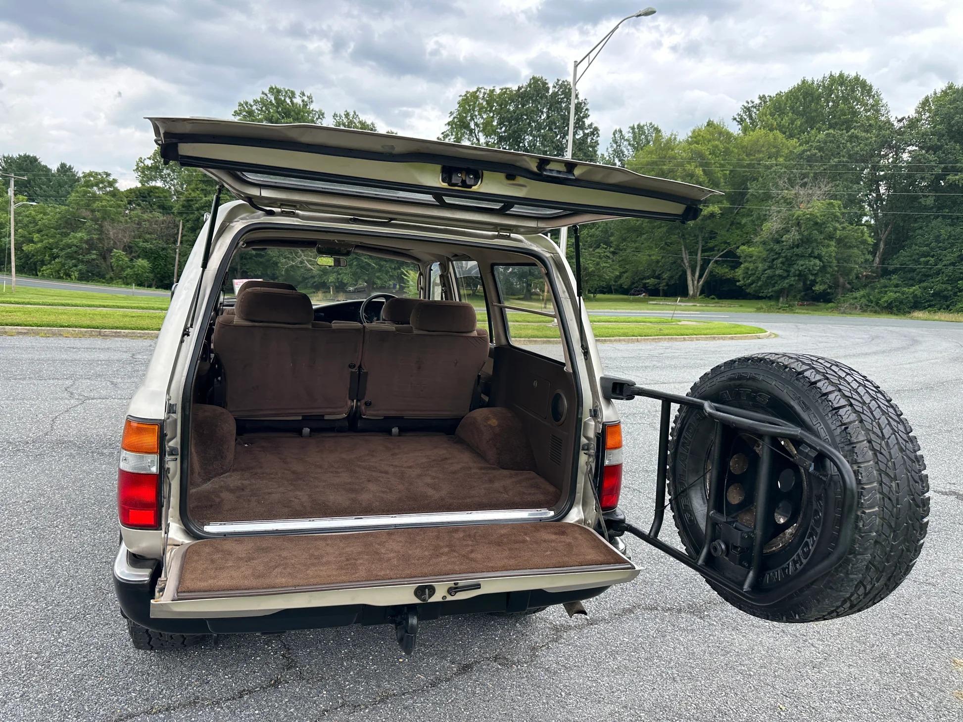 Triple-Locked 1991 Toyota Land Cruiser HDJ81 VX