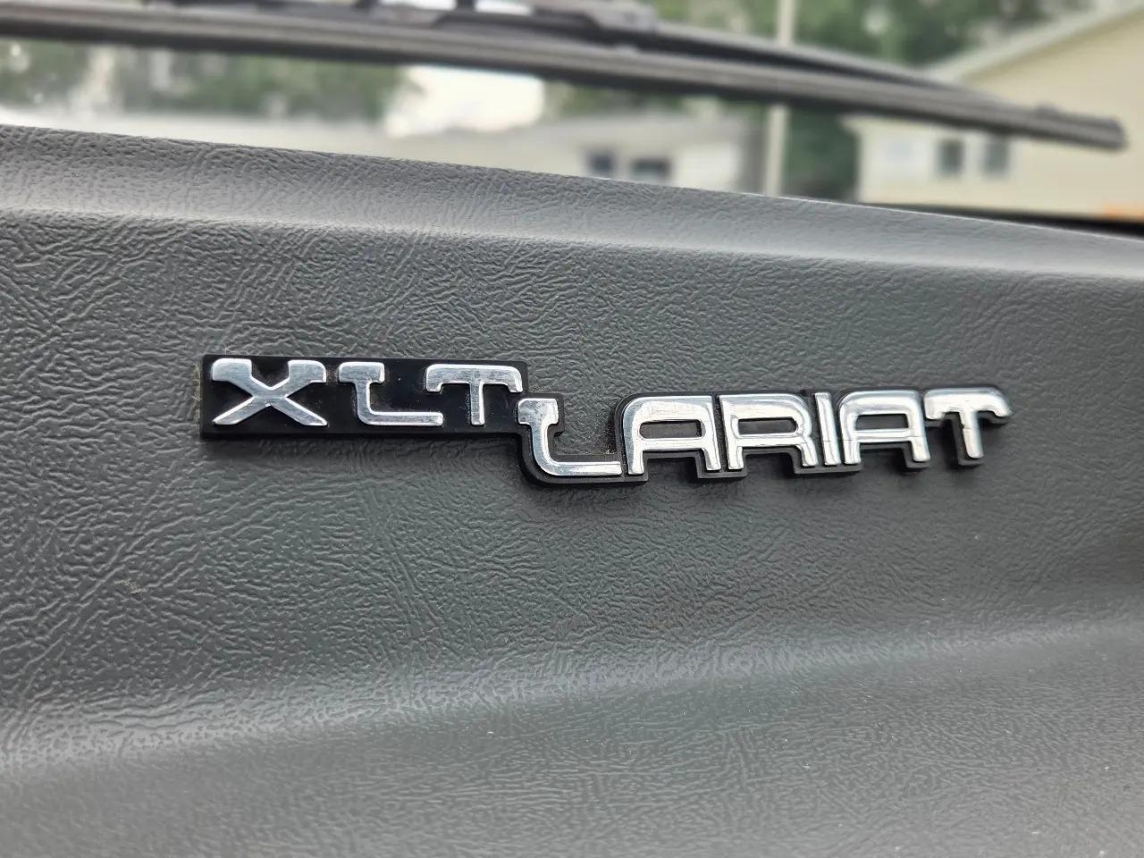 1989 Ford F-150 XLT Lariat