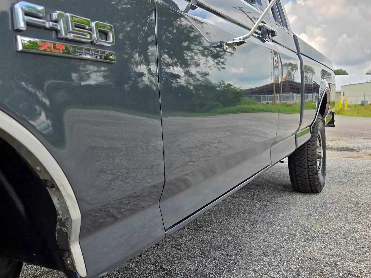 1989 Ford F-150 XLT Lariat