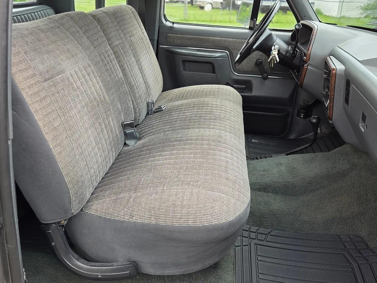 1989 Ford F-150 XLT Lariat