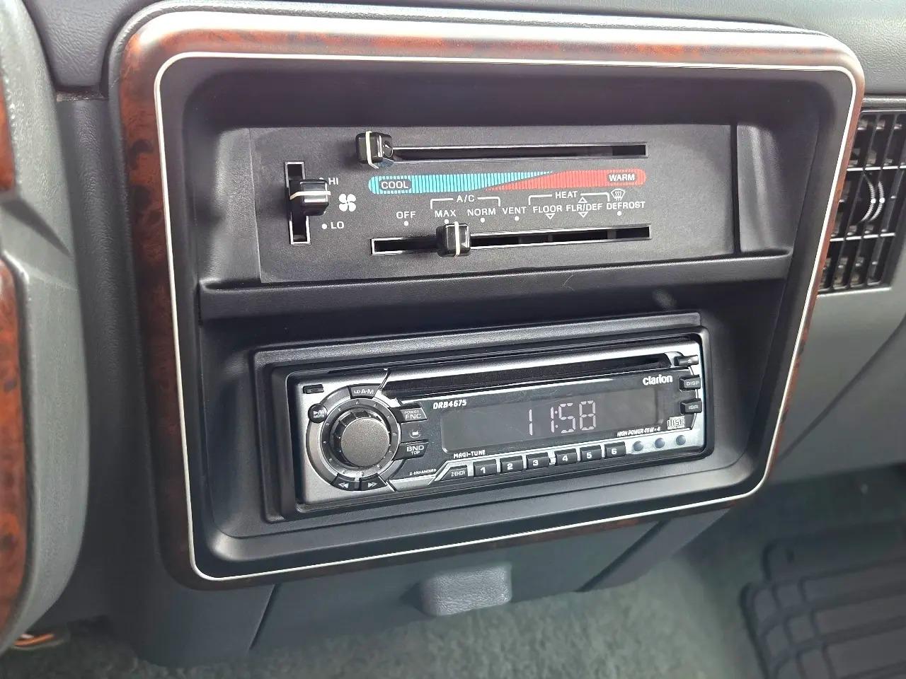 1989 Ford F-150 XLT Lariat