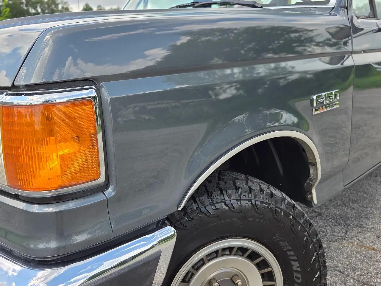 1989 Ford F-150 XLT Lariat